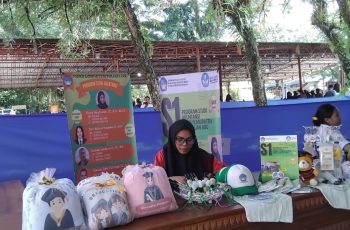 PRODI AKUNTANSI PSDKU KABUPATEN KEPULAUAN ARU IKUT MERAMAIKAN PENCANANGAN DIES NATALIS UNIVERSITAS PATTIMURA YANG KE 62